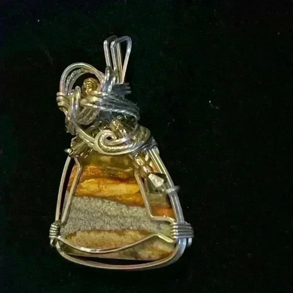 Handmade and designed pendant - Picture 3 of 6